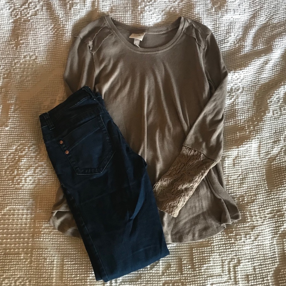 Taupe long sleep with lace